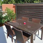 Cozy In With Outdoor Swimming Pool Pula