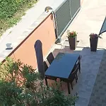 Apartment Cozy In With Outdoor Swimming Pool *