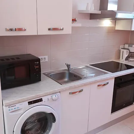 Cozy In With Wifi Apartament *