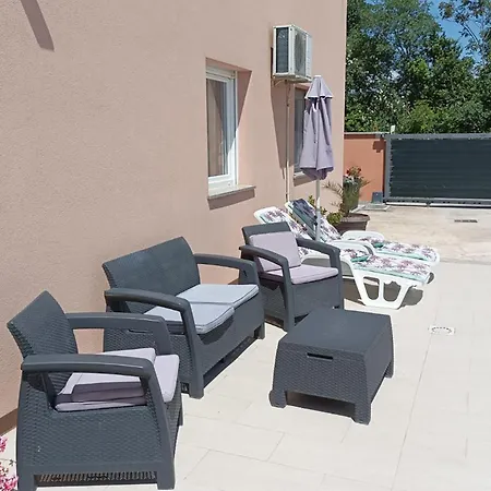 Cozy In With Wifi Apartament *