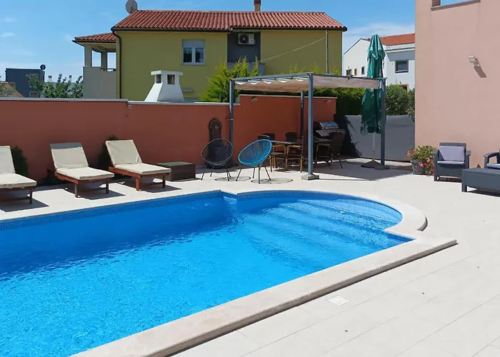 Cozy In With Wifi Апартаменти