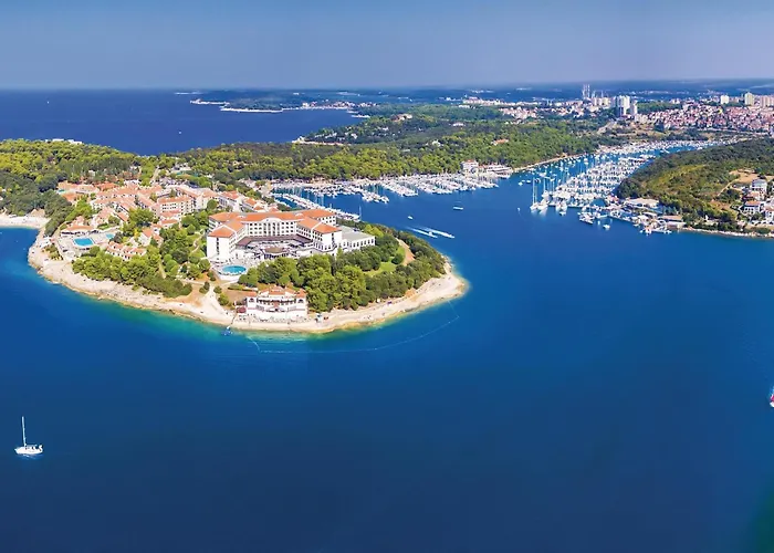 Апартаменти Cozy In With Wifi